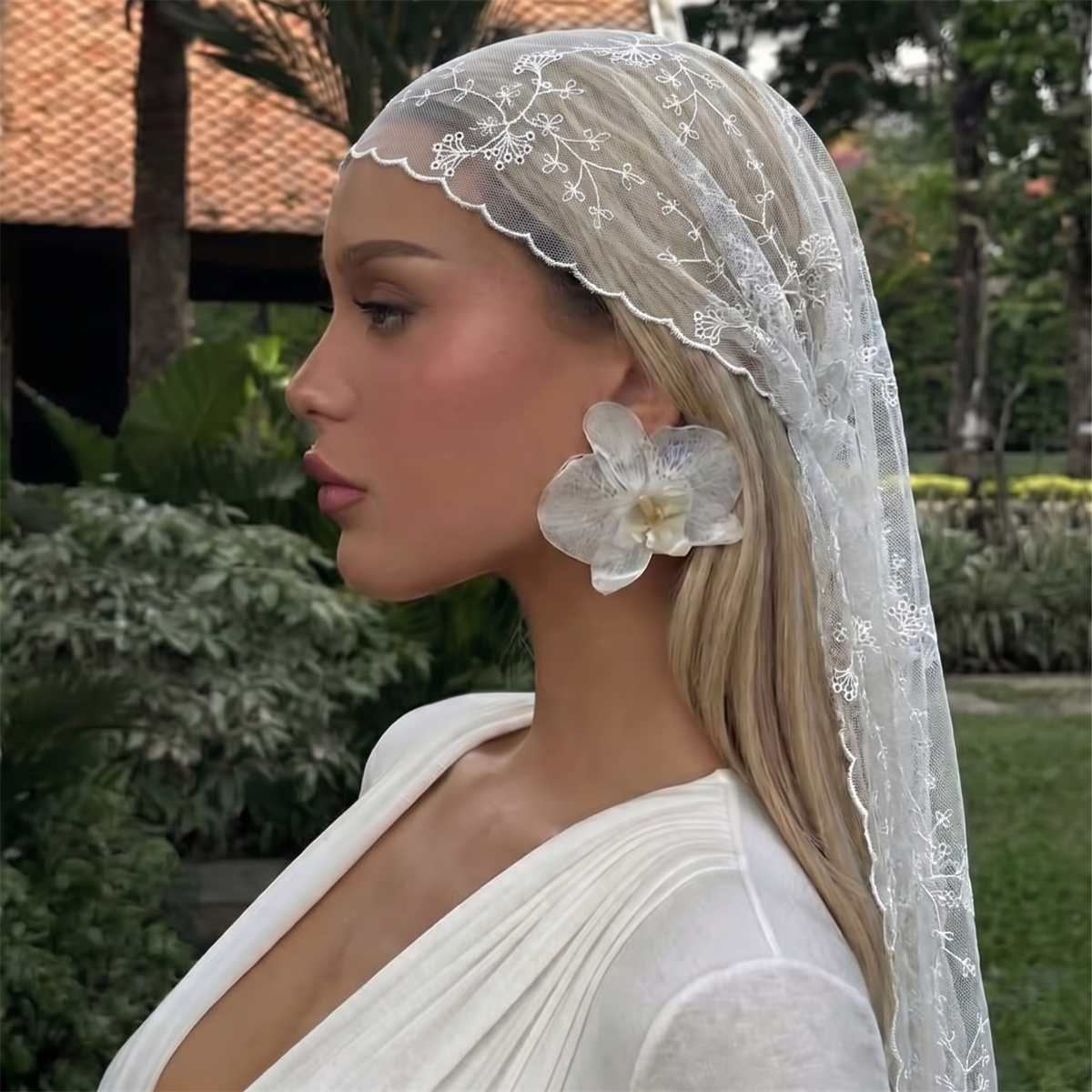 Beyaz Çiçekli Dantel Örgü Başö - Women Fashion Necktie incelemesi ve fiyatı